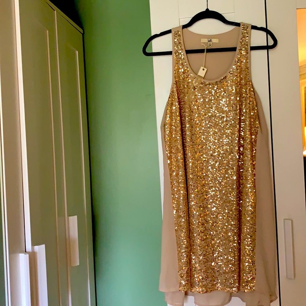 NNWT Never worn sequin mini